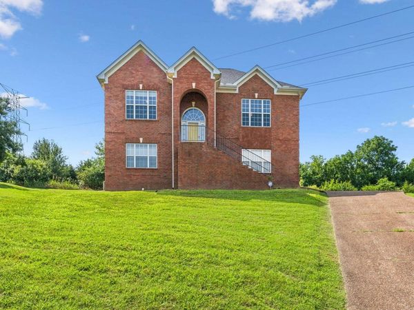 111 Chambliss Ct, Hendersonville, TN 37075