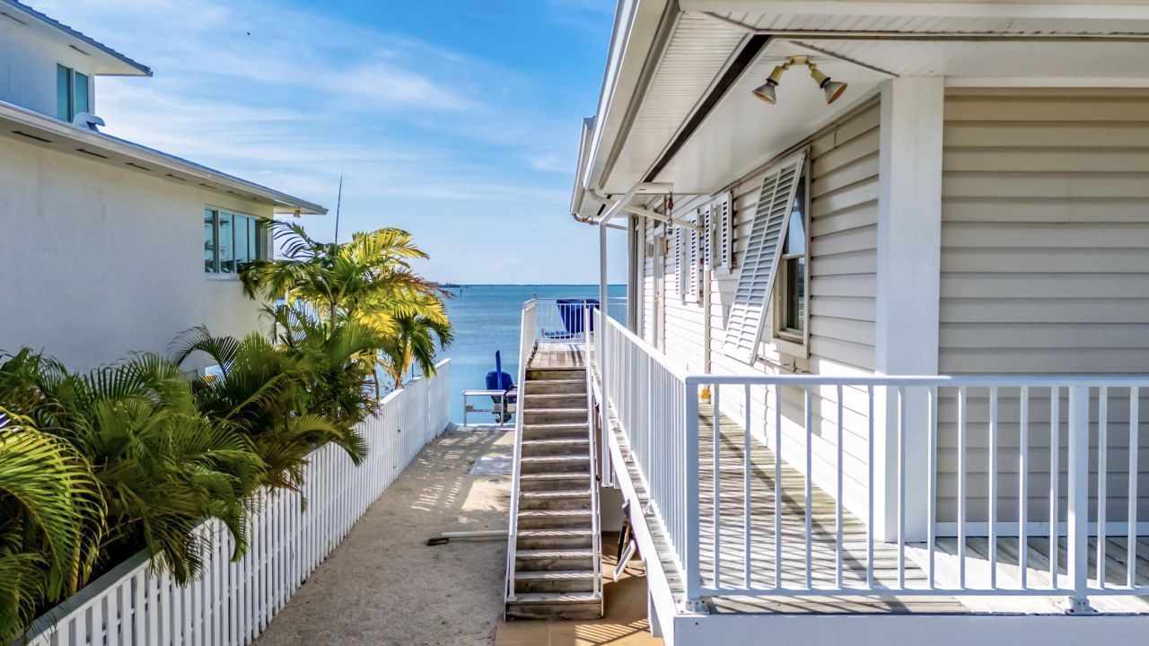 556 E Caribbean Drive, Summerland Key, FL 33042 Photo