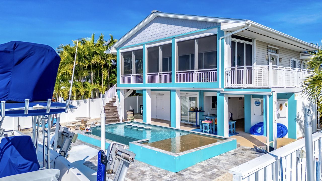 556 E Caribbean Drive, Summerland Key, FL 33042 Photo