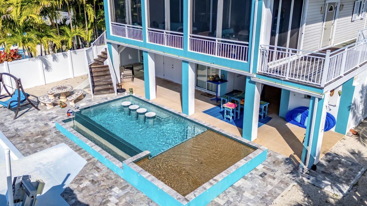 556 E Caribbean Drive, Summerland Key, FL 33042 Photo