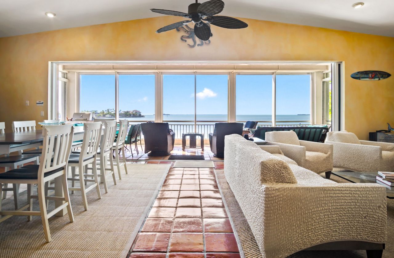 556 E Caribbean Drive, Summerland Key, FL 33042 Photo