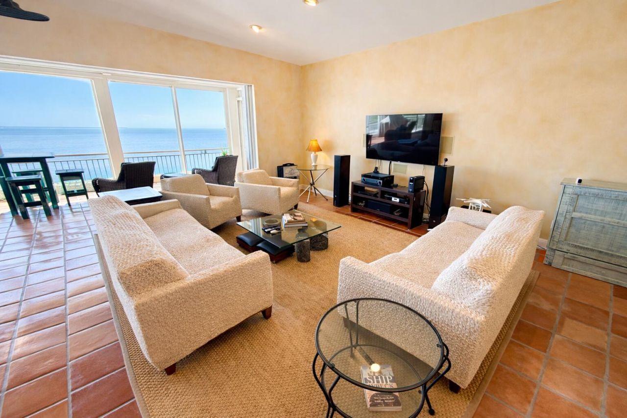 556 E Caribbean Drive, Summerland Key, FL 33042 Photo