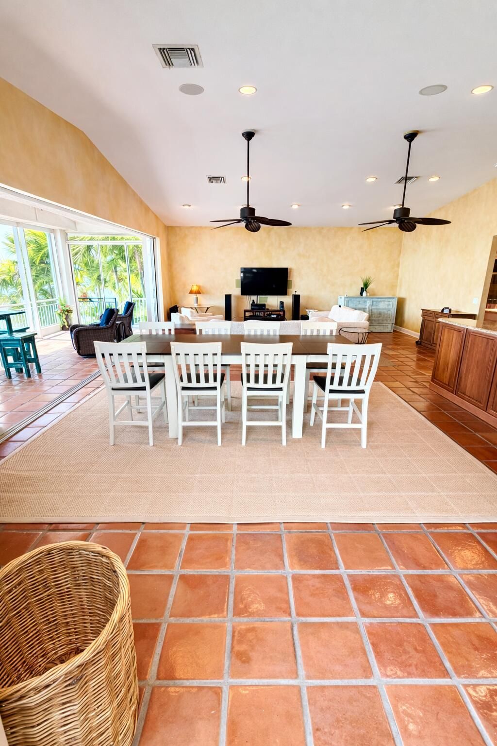 556 E Caribbean Drive, Summerland Key, FL 33042 Photo