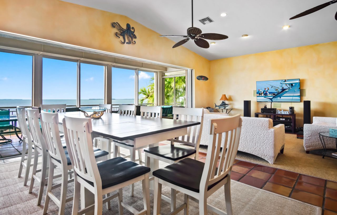 556 E Caribbean Drive, Summerland Key, FL 33042 Photo