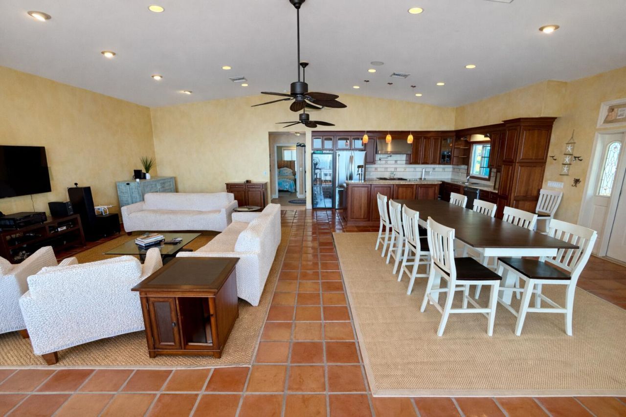 556 E Caribbean Drive, Summerland Key, FL 33042 Photo