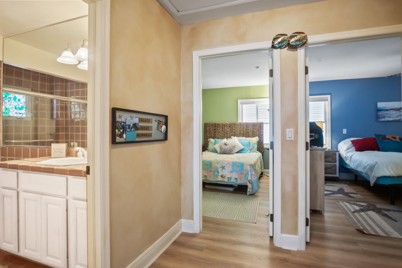 556 E Caribbean Drive, Summerland Key, FL 33042 Photo