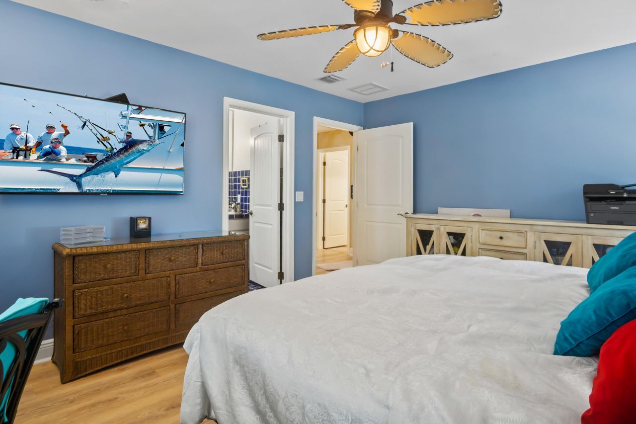 556 E Caribbean Drive, Summerland Key, FL 33042 Photo