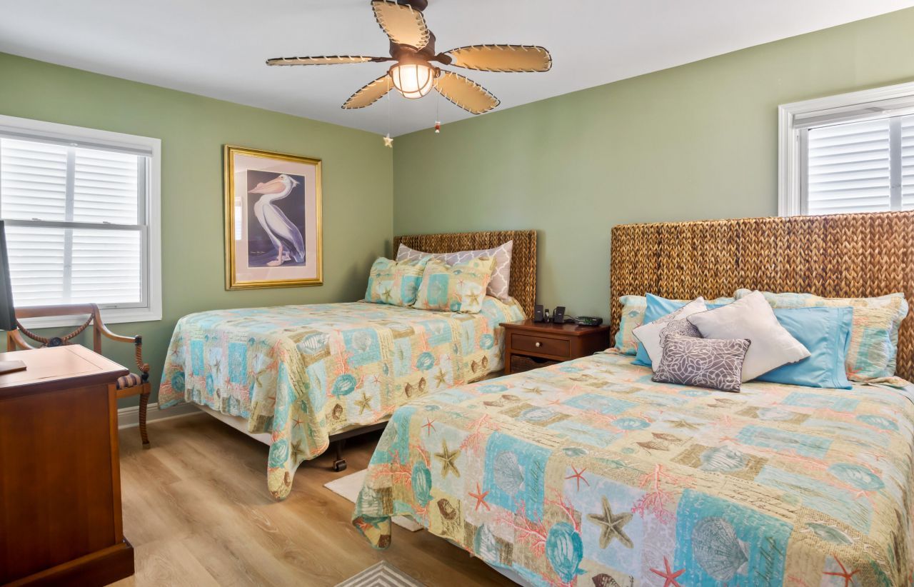 556 E Caribbean Drive, Summerland Key, FL 33042 Photo