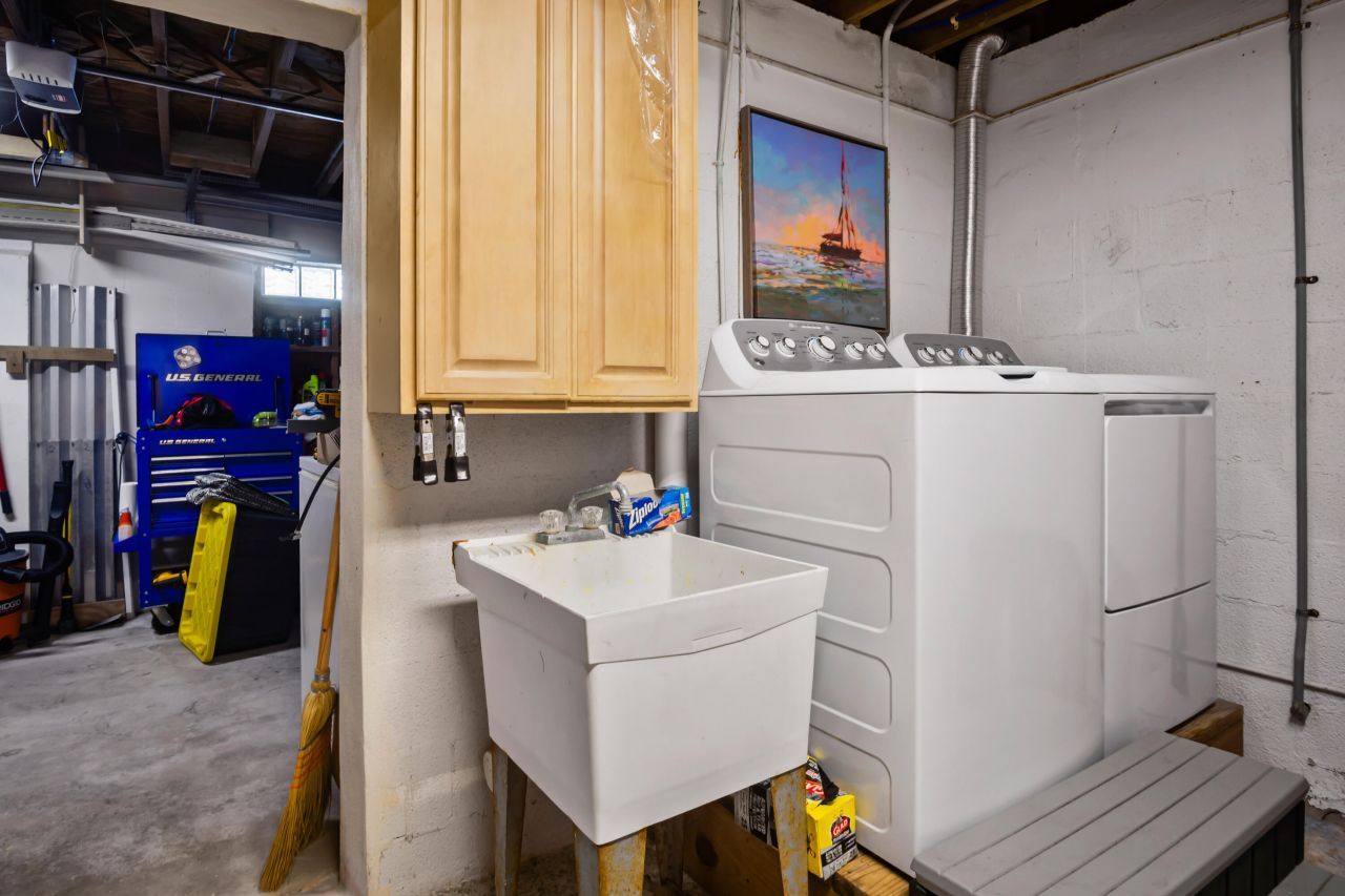 556 E Caribbean Drive, Summerland Key, FL 33042 Photo