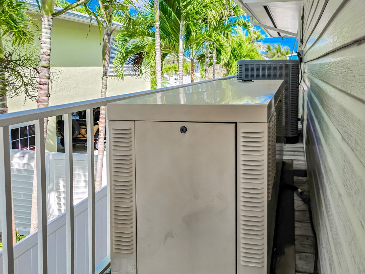 556 E Caribbean Drive, Summerland Key, FL 33042 Photo