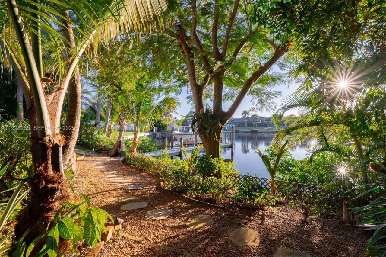 3842 SW Saint Lucie Ln, Palm City, FL 34990 Photo