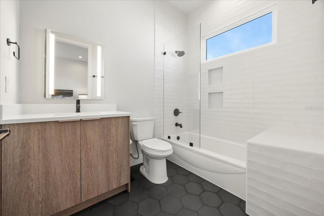 1929 S Lakemont Avenue, Winter Park, FL 32792 Photo