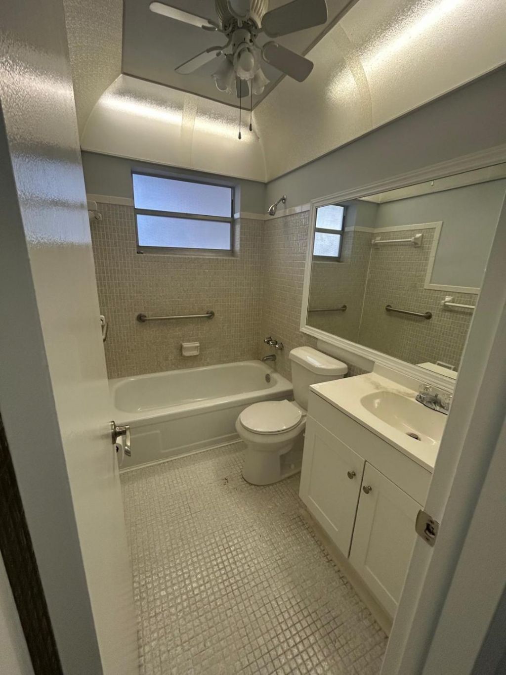 1310 NW 43rd Avenue, Unit 303, Lauderhill, FL 33313 Photo