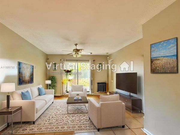 10616 NW 10th St, Unit 104, Pembroke Pines, FL 33026