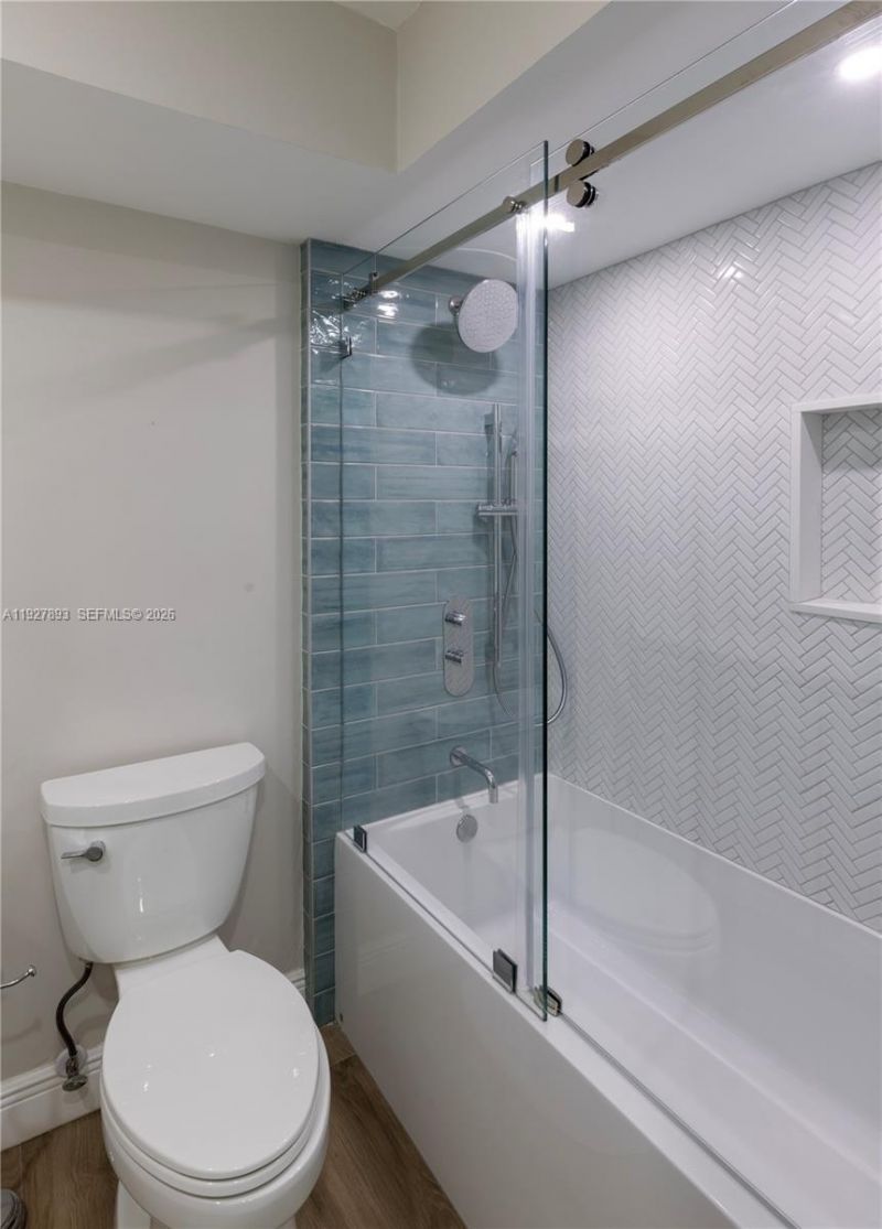 6855 Edgewater Dr, Unit 1DS, Coral Gables, FL 33133 Photo