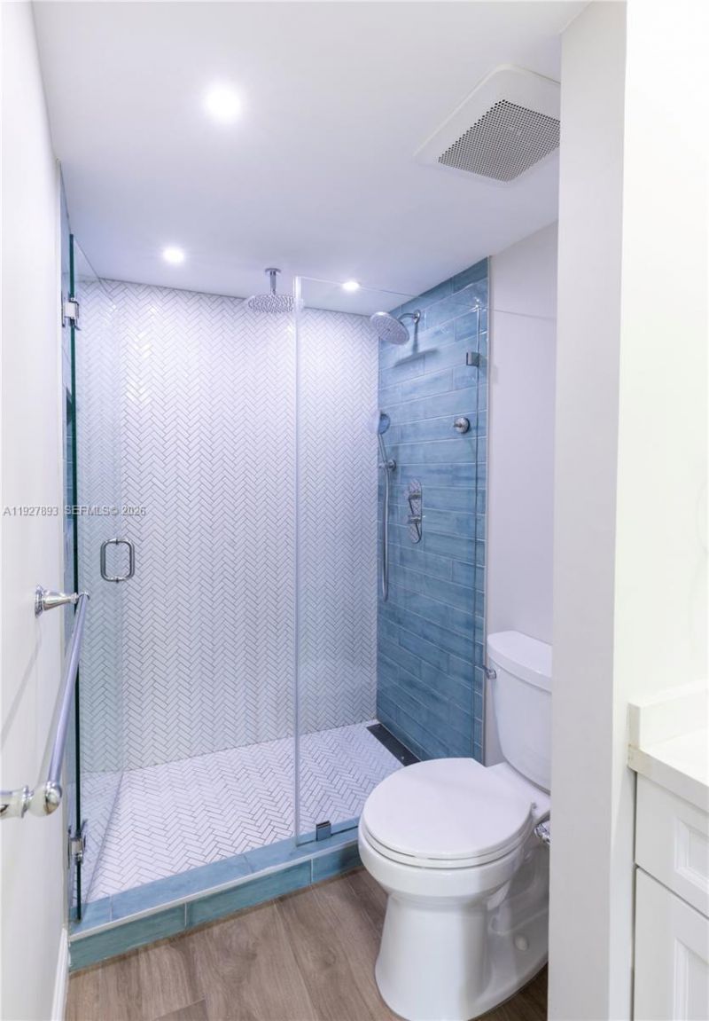 6855 Edgewater Dr, Unit 1DS, Coral Gables, FL 33133 Photo