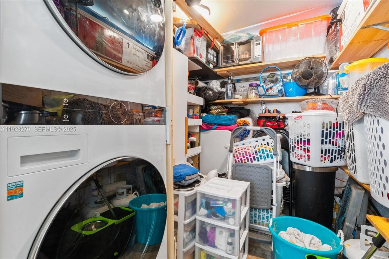 8822 NW 112th Ter, Hialeah Gardens, FL 33018 Photo