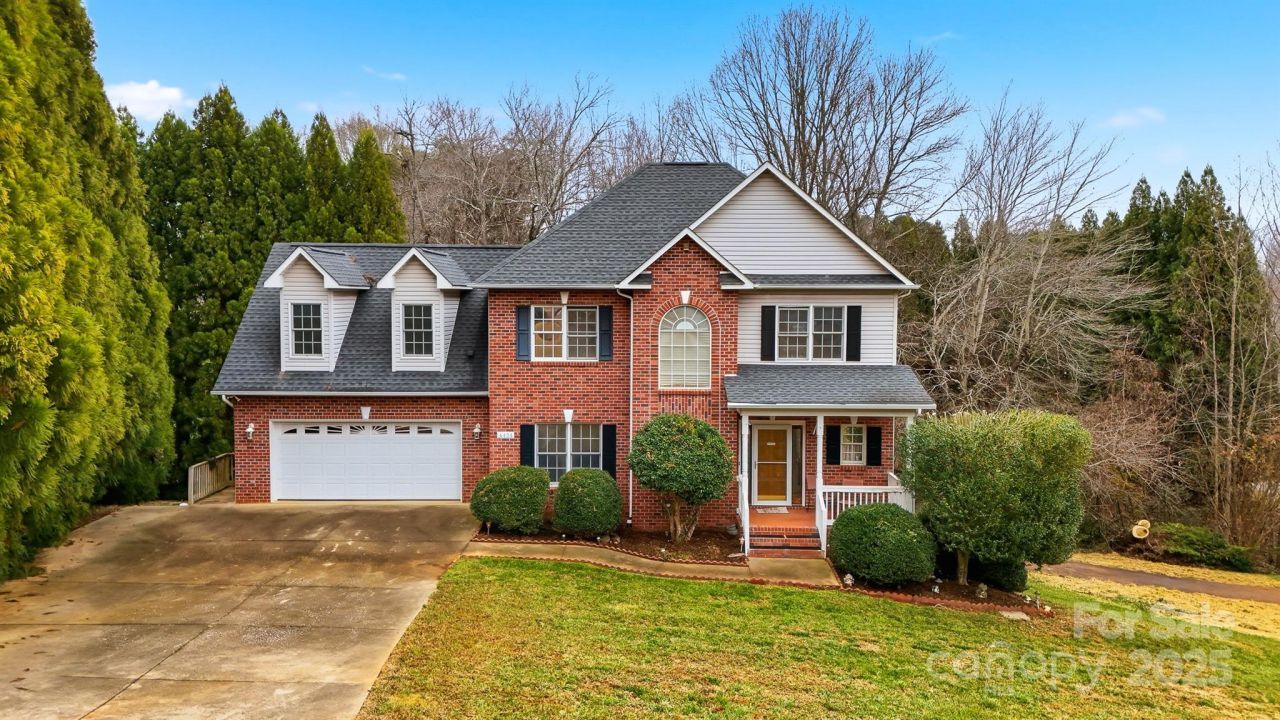 4434 Steeple Chase Drive, Hickory, NC 28601 Main Photo