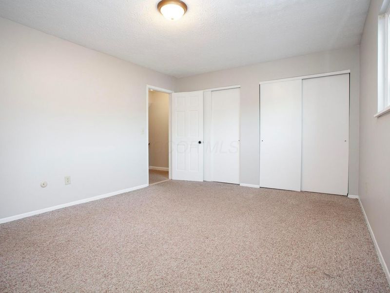 3246 Summerdale Lane, Unit 34, Columbus, OH 43221 Photo 12