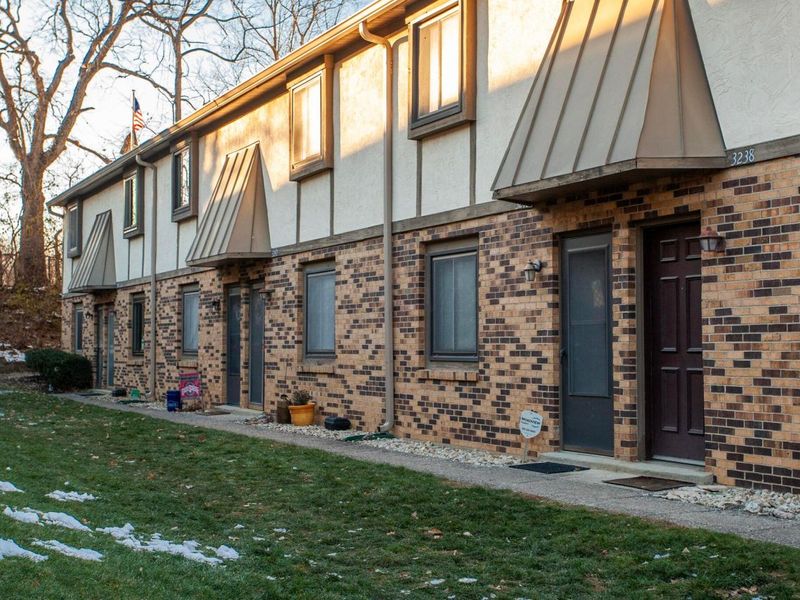 3246 Summerdale Lane, Unit 34, Columbus, OH 43221 Photo 15