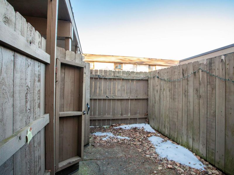3246 Summerdale Lane, Unit 34, Columbus, OH 43221 Photo 16