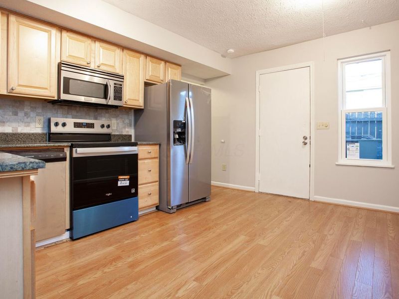 3246 Summerdale Lane, Unit 34, Columbus, OH 43221 Photo 5