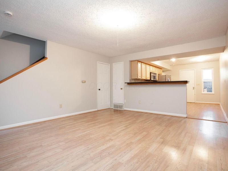 3246 Summerdale Lane, Unit 34, Columbus, OH 43221 Photo 6