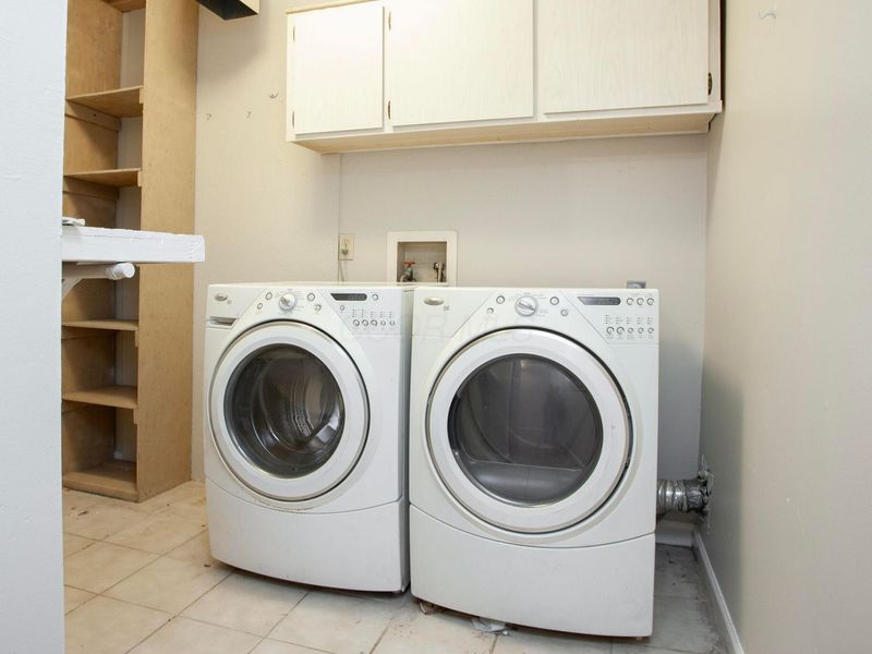 3246 Summerdale Lane, Unit 34, Columbus, OH 43221 Photo 9