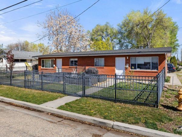 812 E Sherman Ave, Nampa, ID 83686