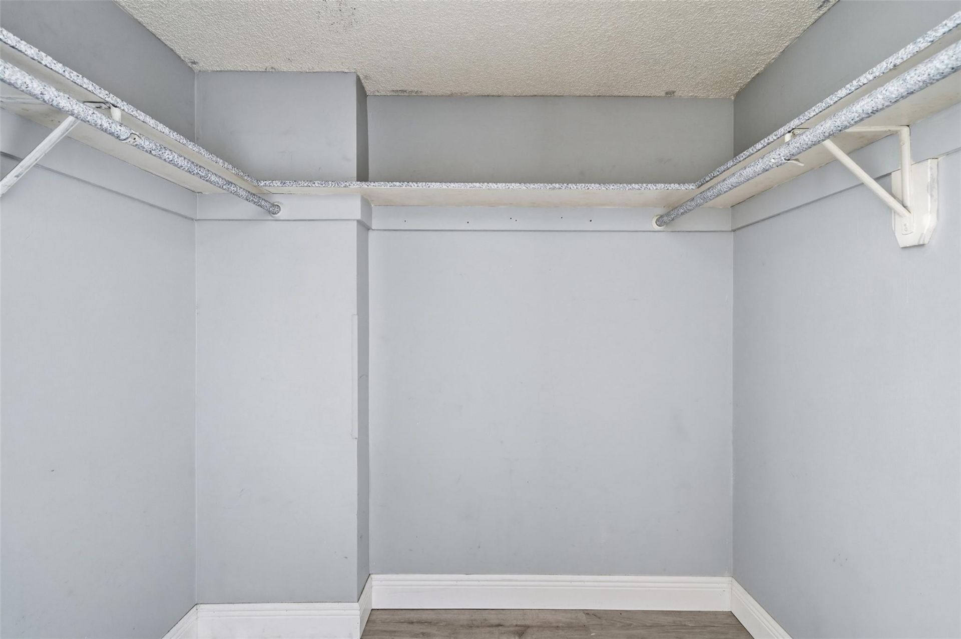 320 NE 12th Ave, Unit 503, Hallandale Beach, FL 33009 Photo