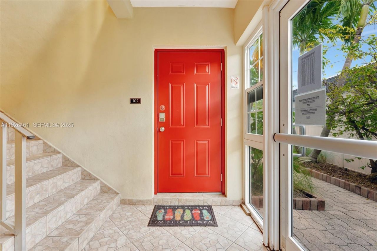 221 SE 9th Ave, Unit 102, Pompano Beach, FL 33060 Photo