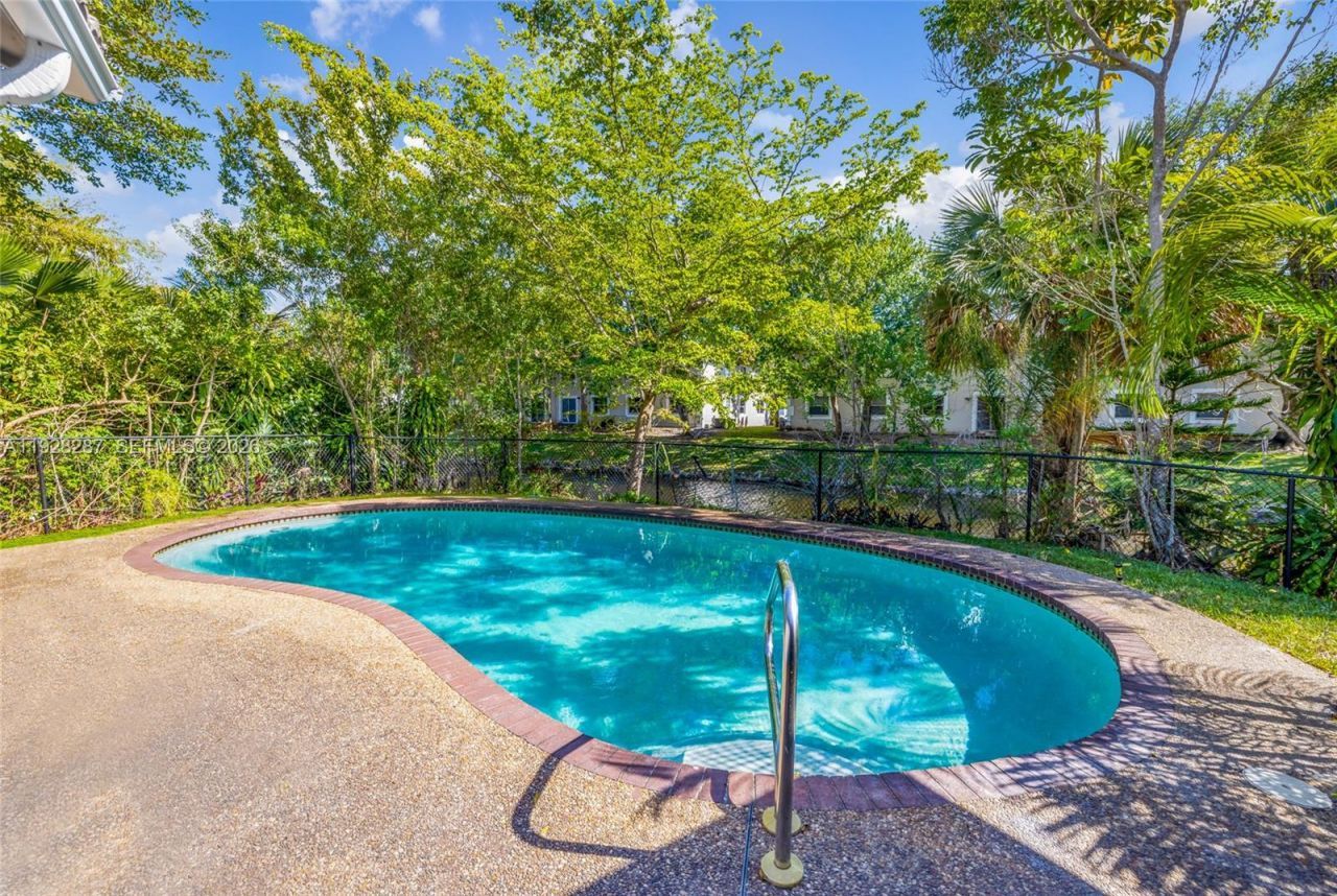 11390 NW 37th St, Coral Springs, FL 33065 Photo