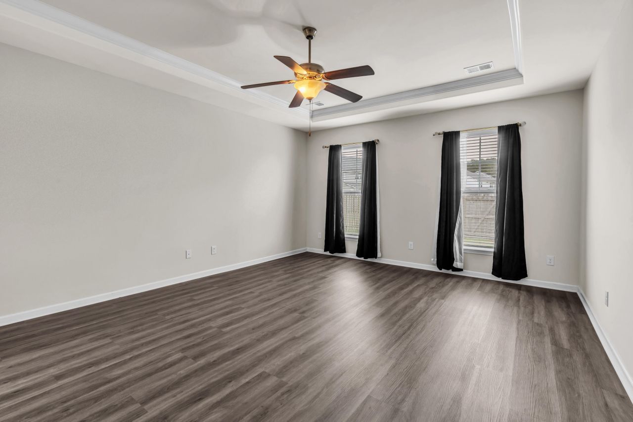 394 Sanctuary Park Drive Photo 18