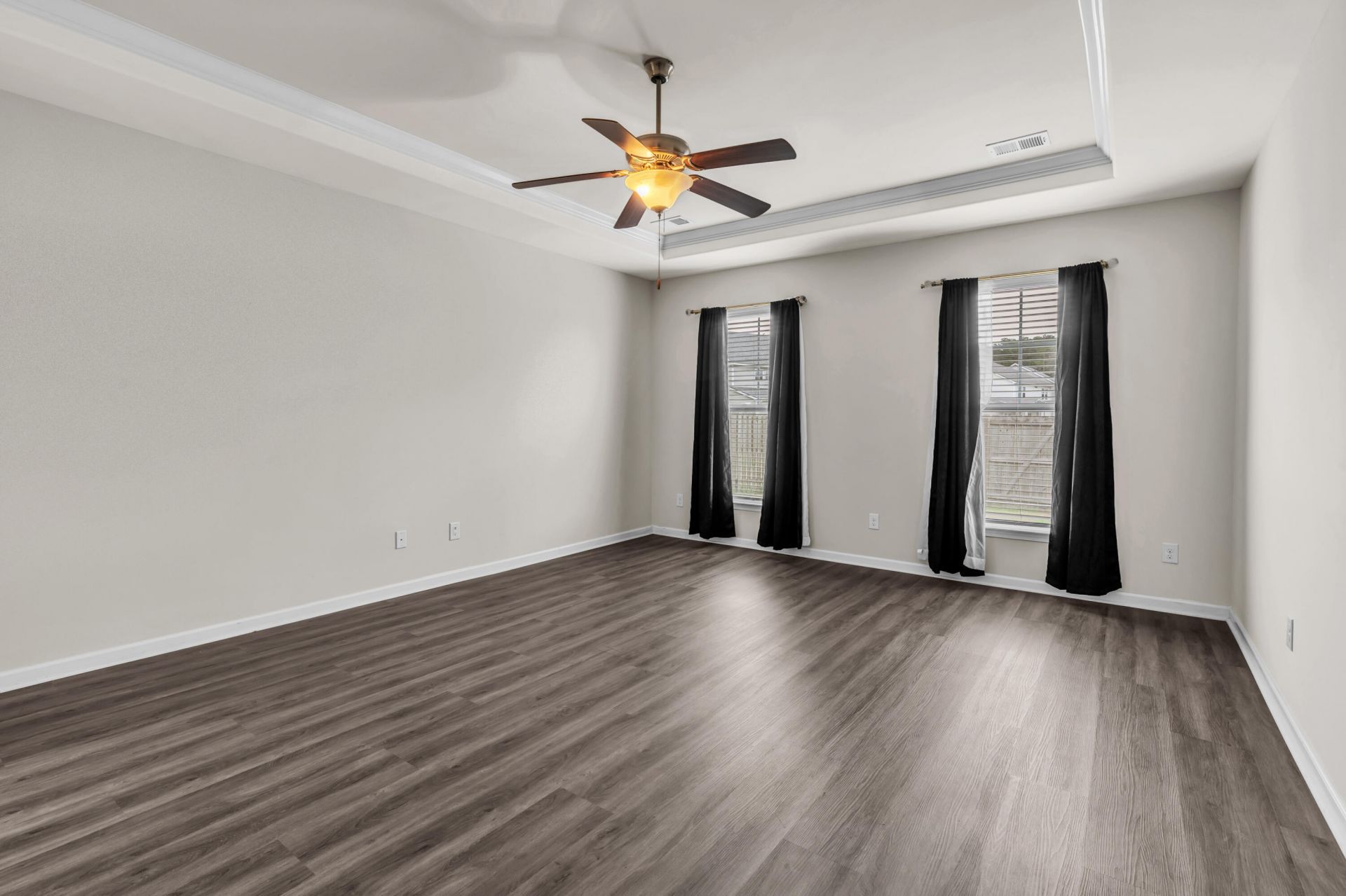 394 Sanctuary Park Drive Photo 21