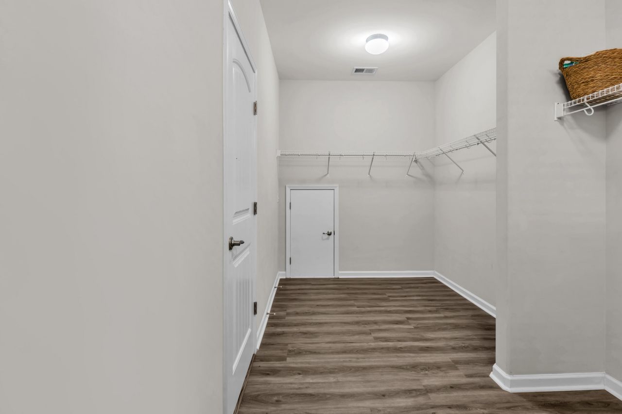 394 Sanctuary Park Drive Photo 24