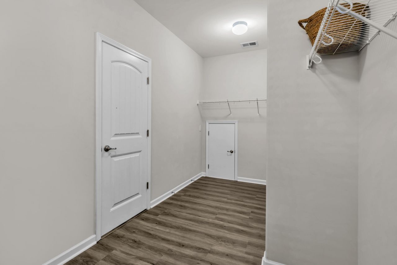 394 Sanctuary Park Drive Photo 25