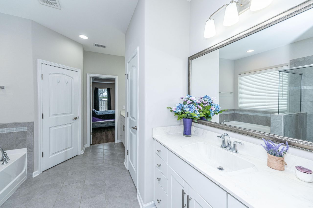 394 Sanctuary Park Drive Photo 29