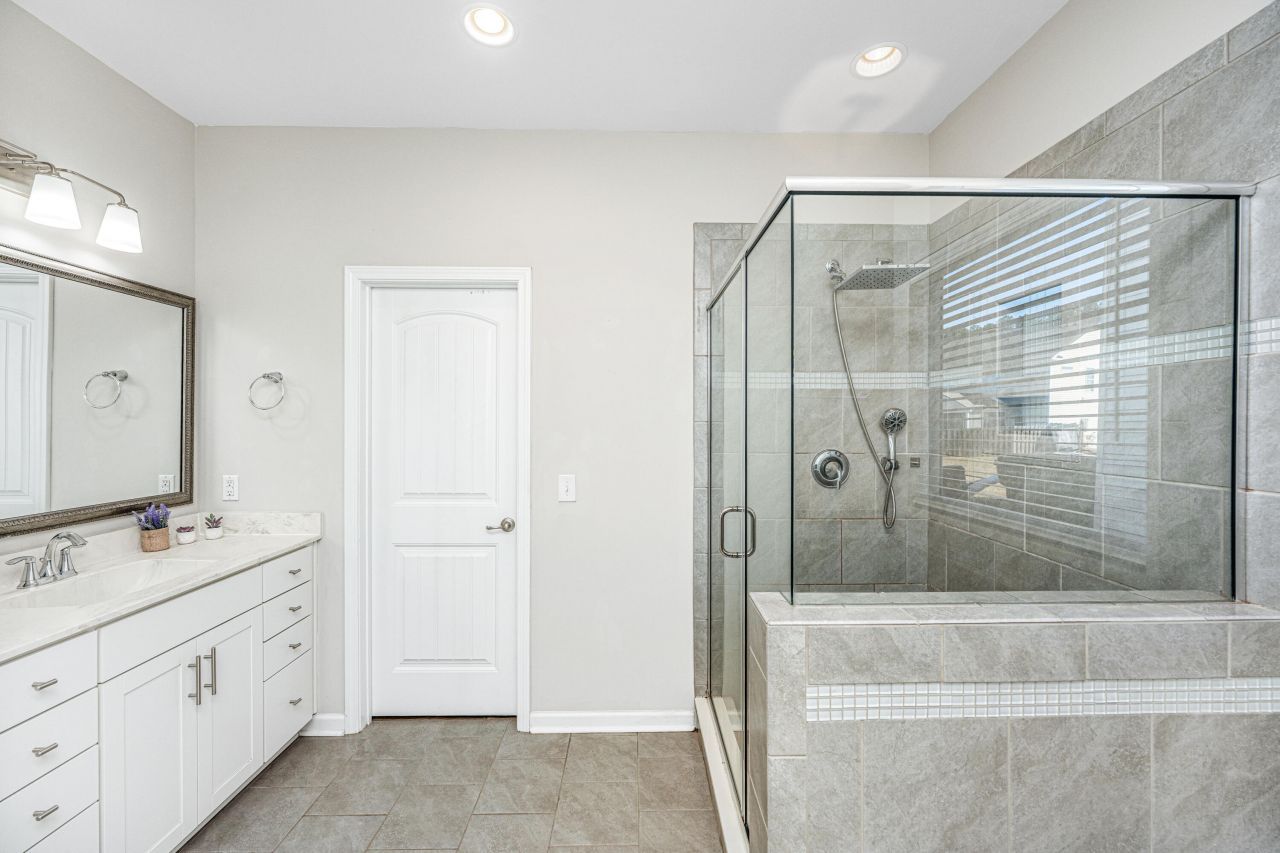 394 Sanctuary Park Drive Photo 30