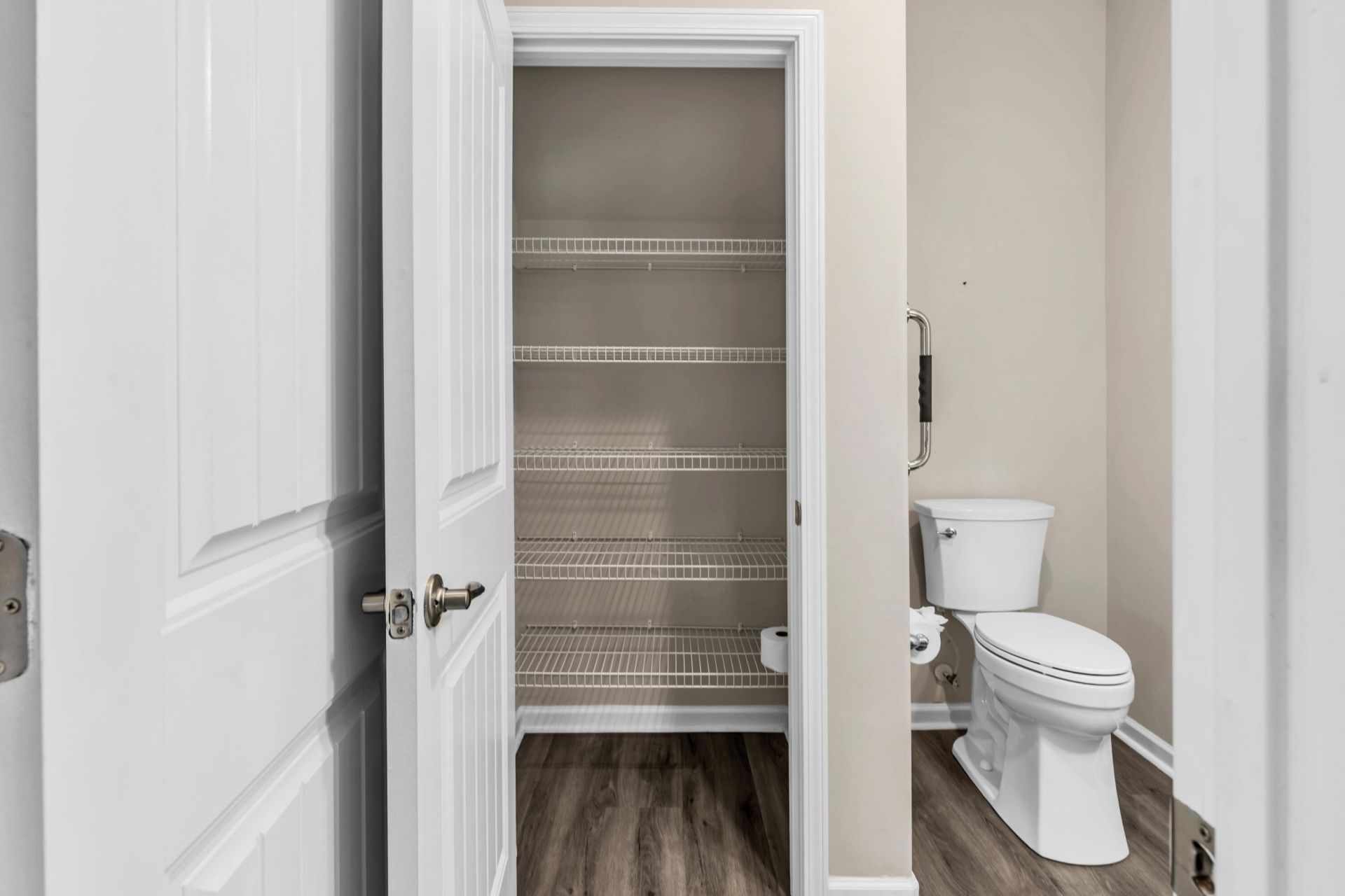 394 Sanctuary Park Drive Photo 31