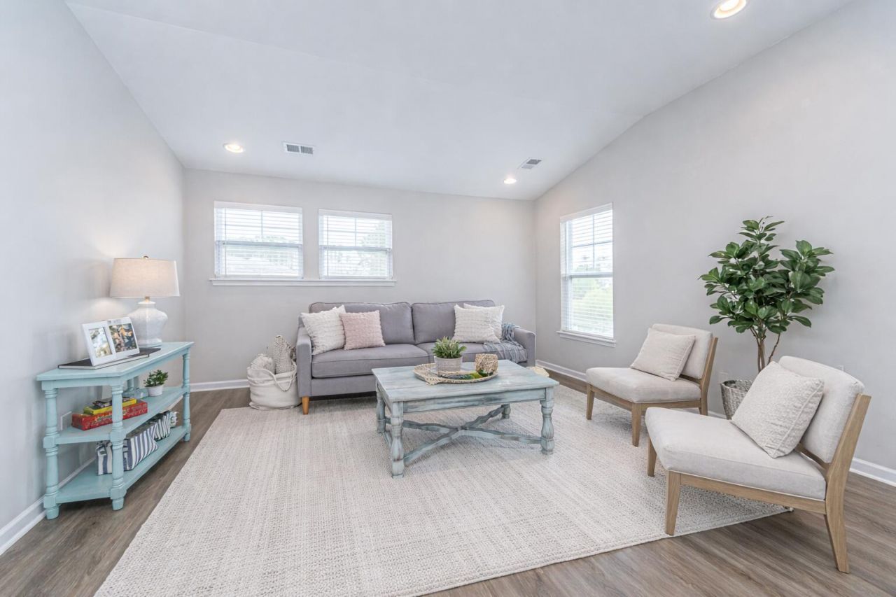 394 Sanctuary Park Drive Photo 37