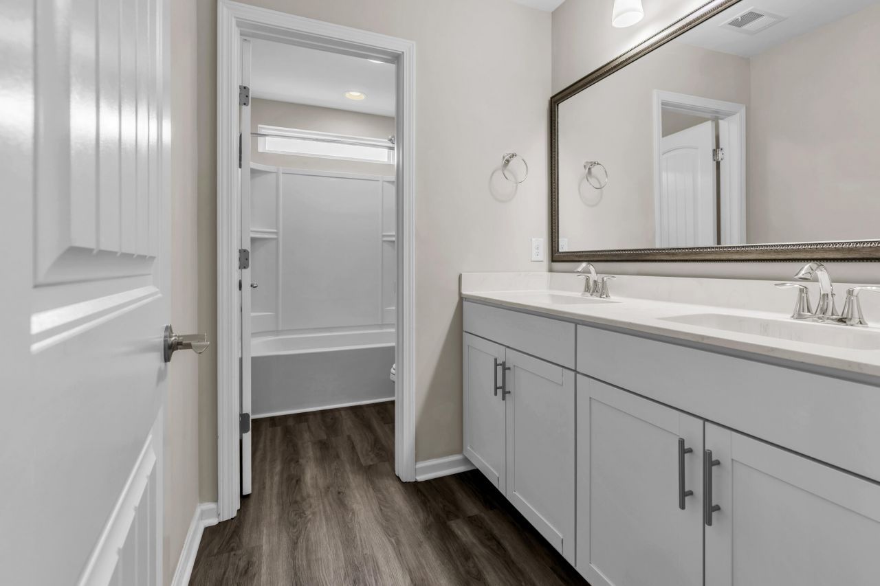 394 Sanctuary Park Drive Photo 41