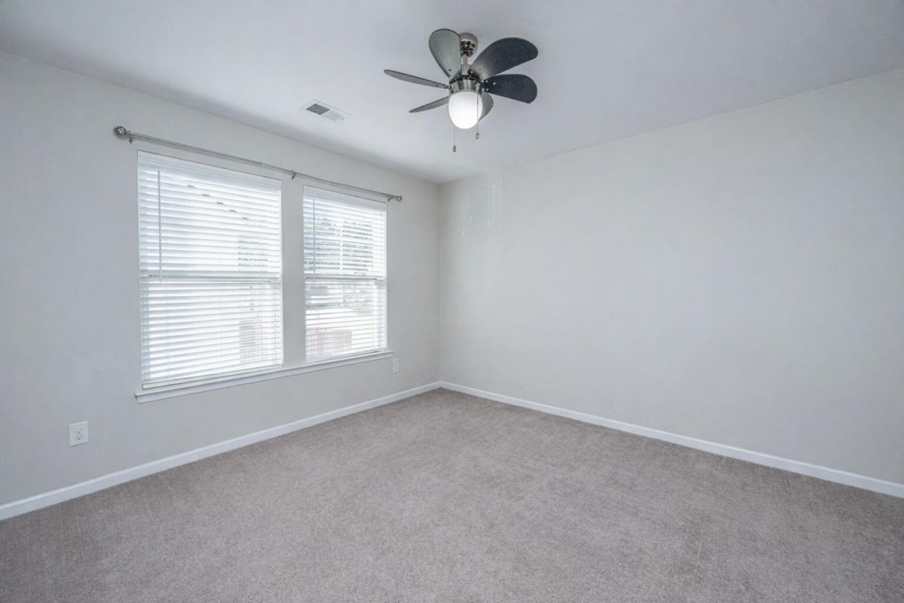 394 Sanctuary Park Drive Photo 43