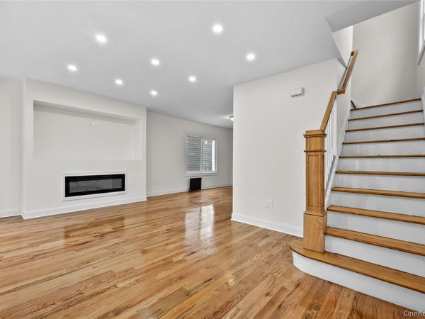 11512 197th Street, Saint Albans, NY 11412