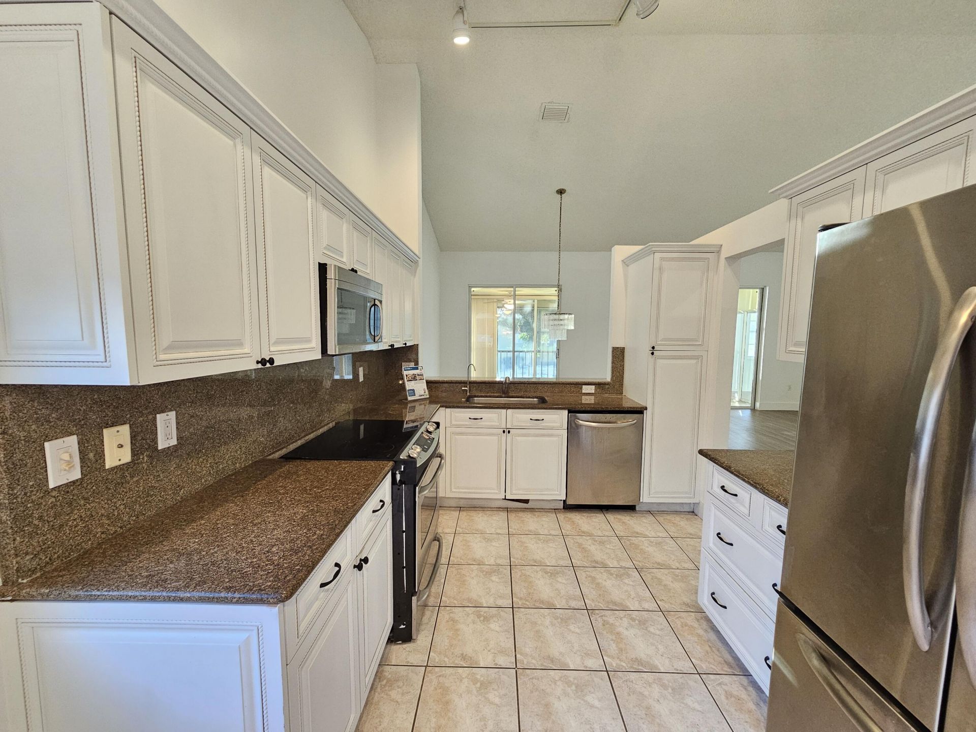 9637 Shadybrook Drive, Unit 201, Boynton Beach, FL 33437 Photo