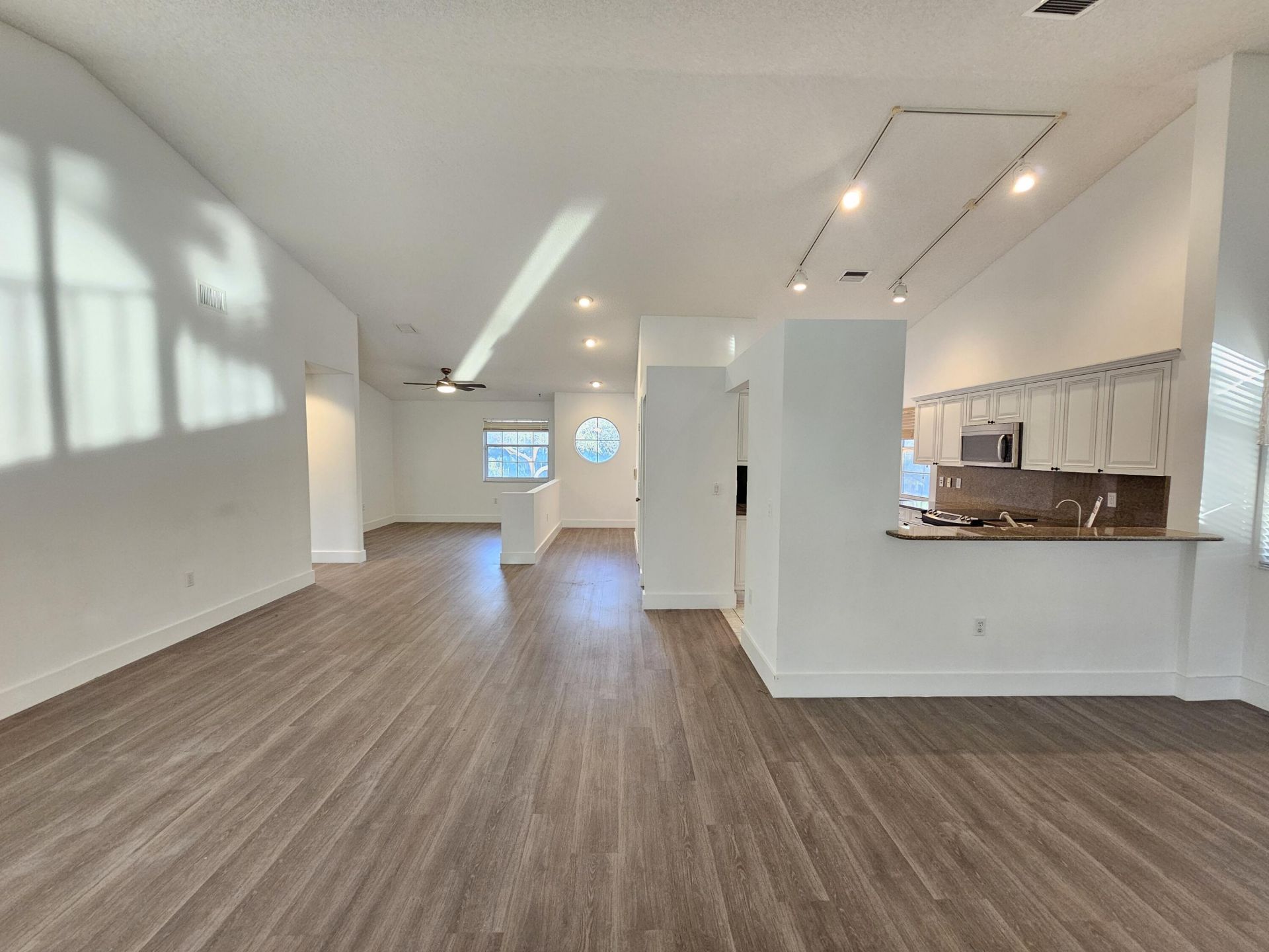 9637 Shadybrook Drive, Unit 201, Boynton Beach, FL 33437 Photo