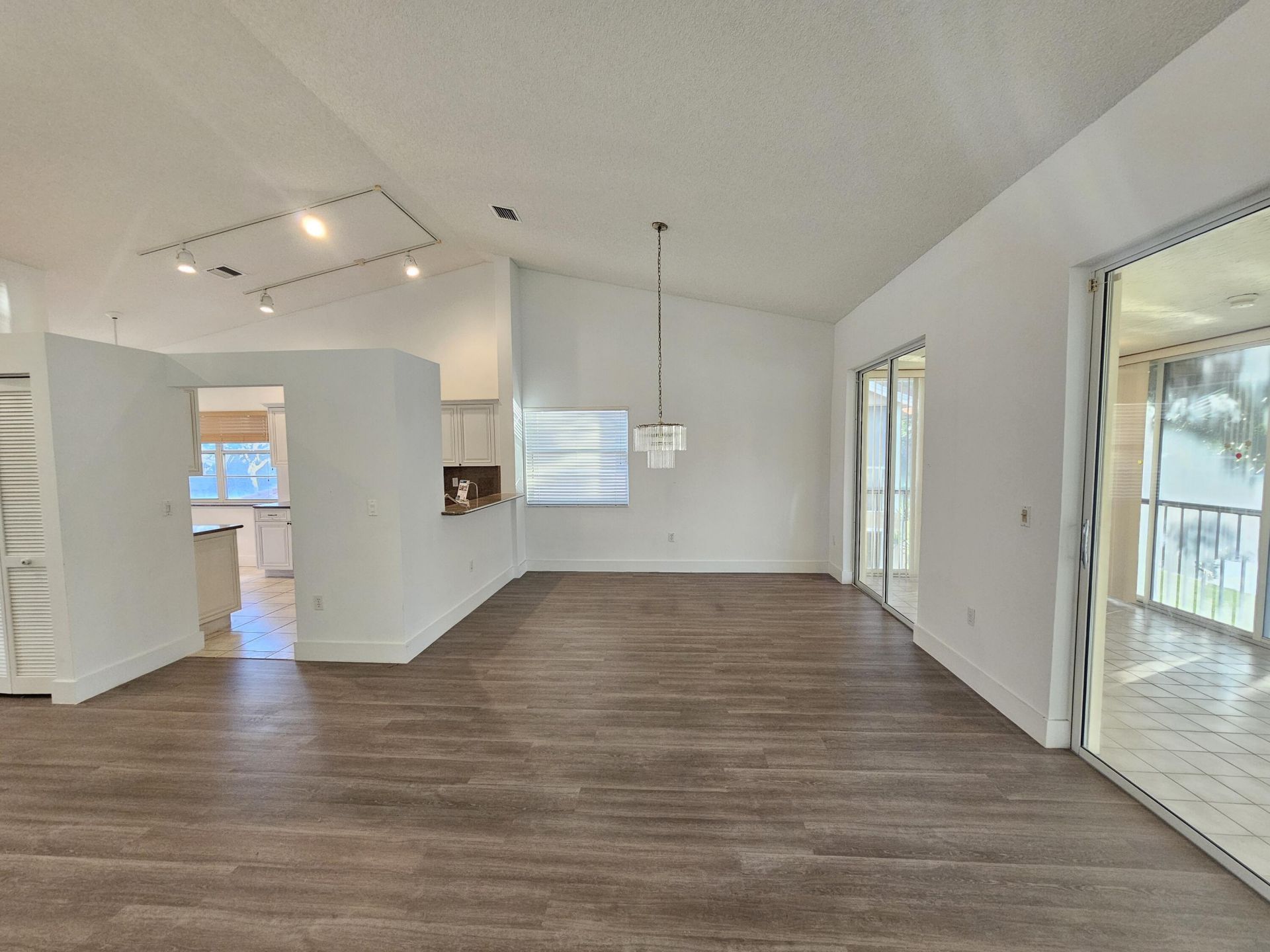 9637 Shadybrook Drive, Unit 201, Boynton Beach, FL 33437 Photo