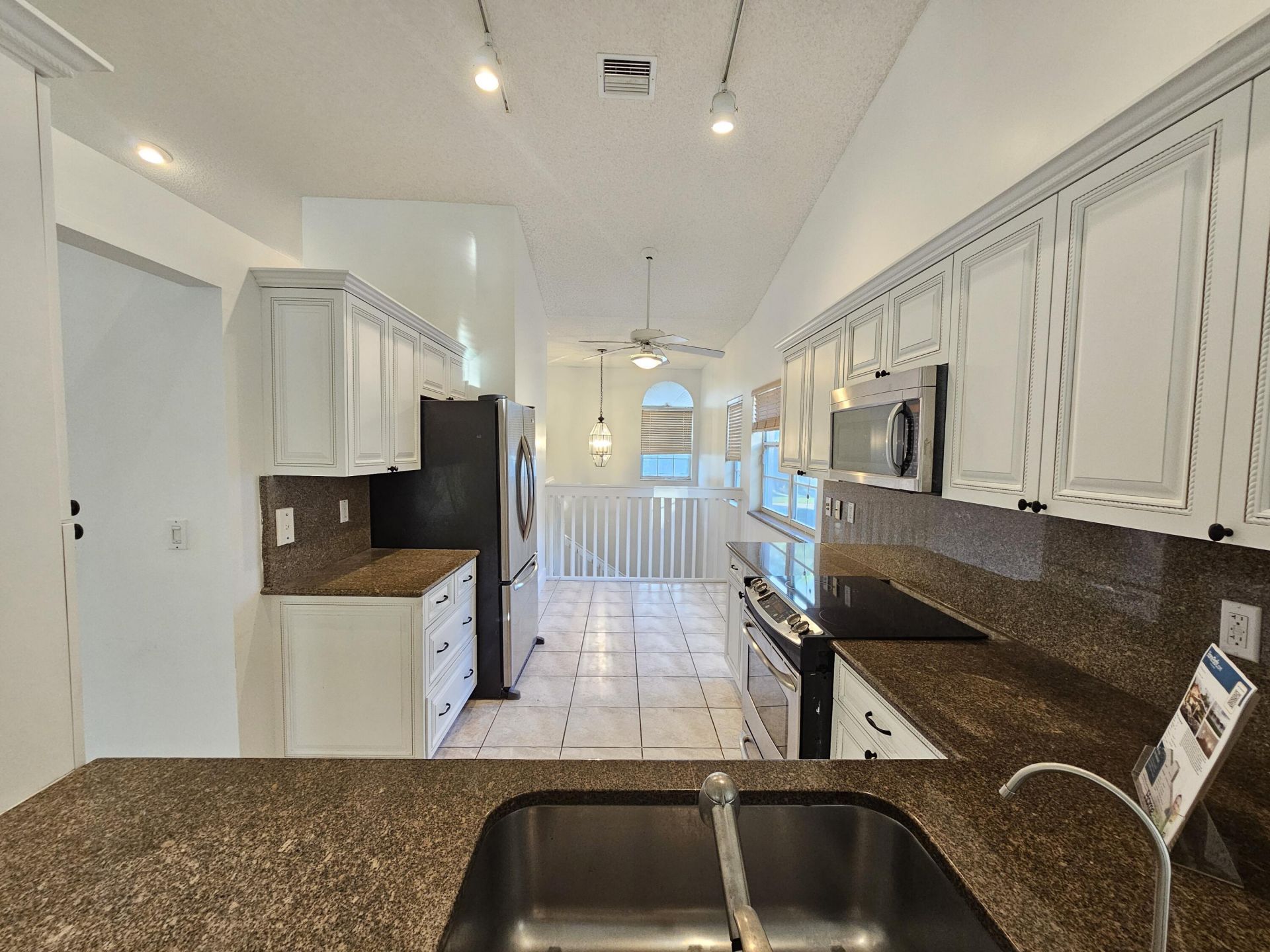 9637 Shadybrook Drive, Unit 201, Boynton Beach, FL 33437 Photo