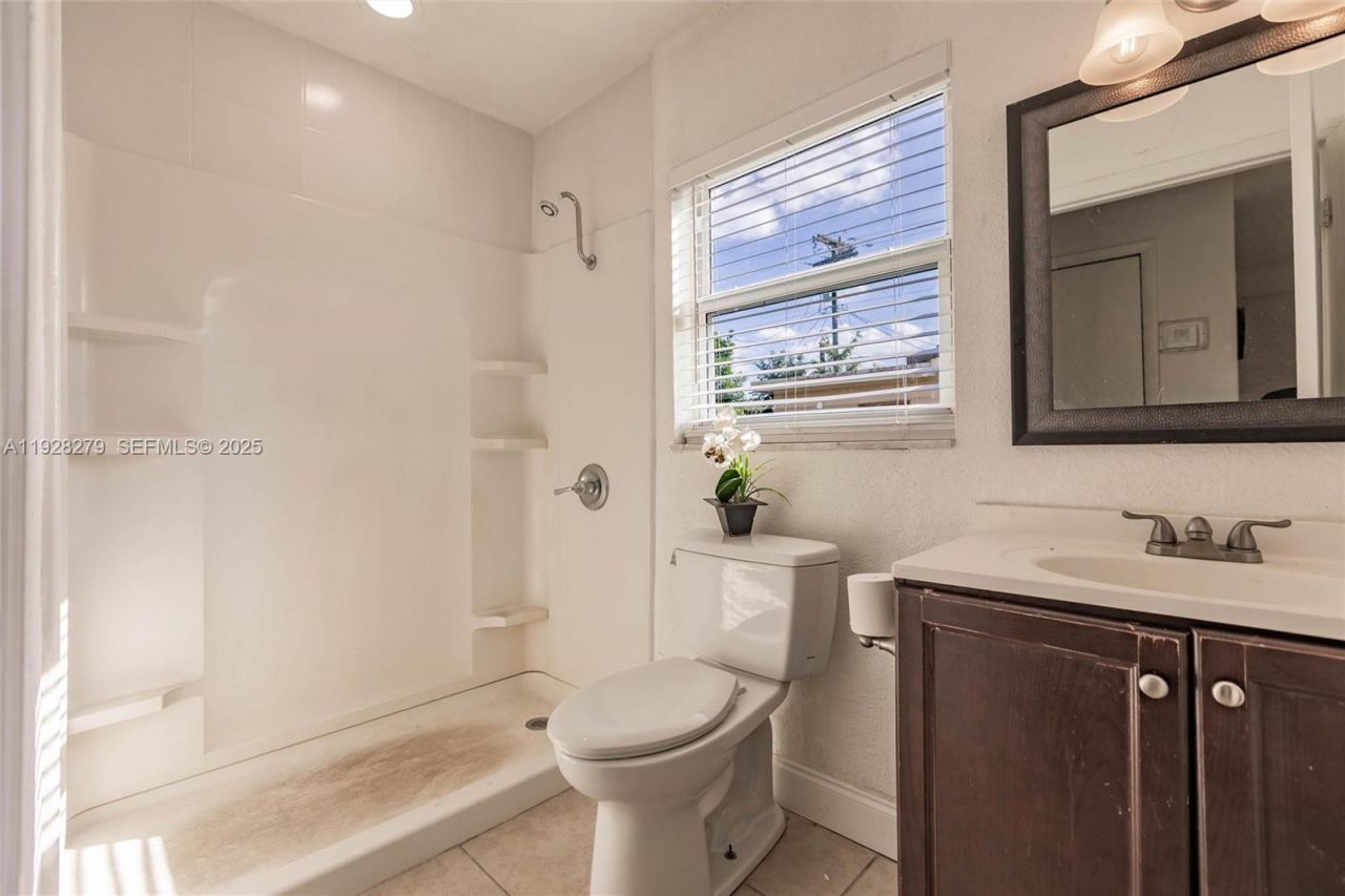 720 NW 38th Ave, Lauderhill, FL 33311 Photo