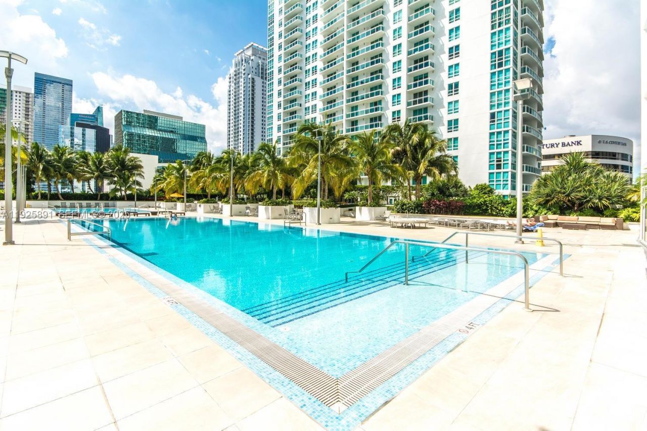 951 Brickell Ave, Unit 1206, Miami, FL 33131 Photo