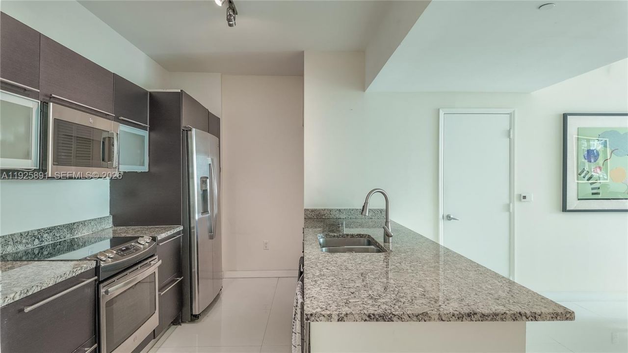 951 Brickell Ave, Unit 1206, Miami, FL 33131 Photo